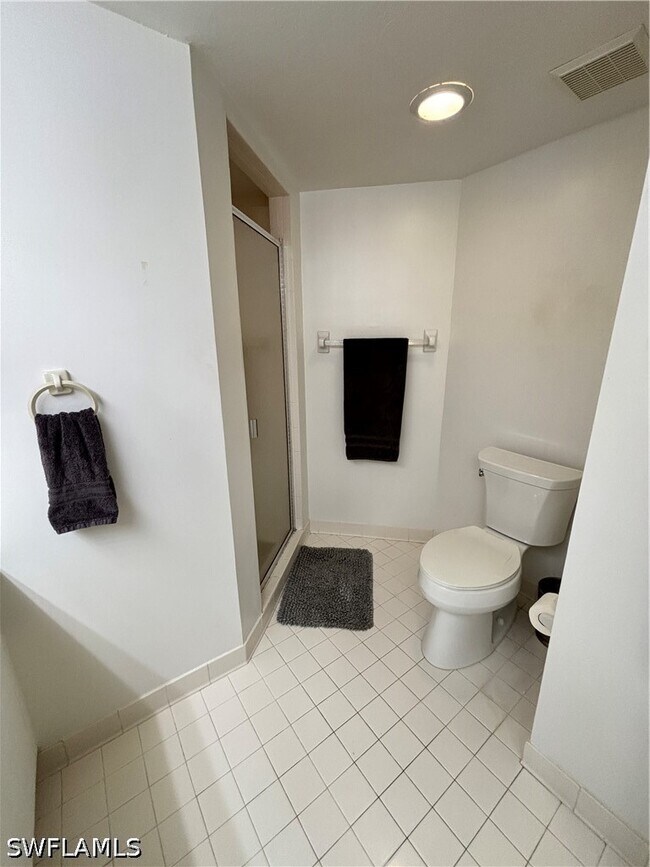 Building Photo - 2103 Tama Cir