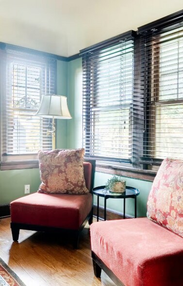 Building Photo - 4325 NE 42nd Ave