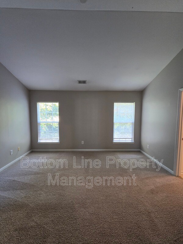 Building Photo - 8630 Carolina Lily Ln