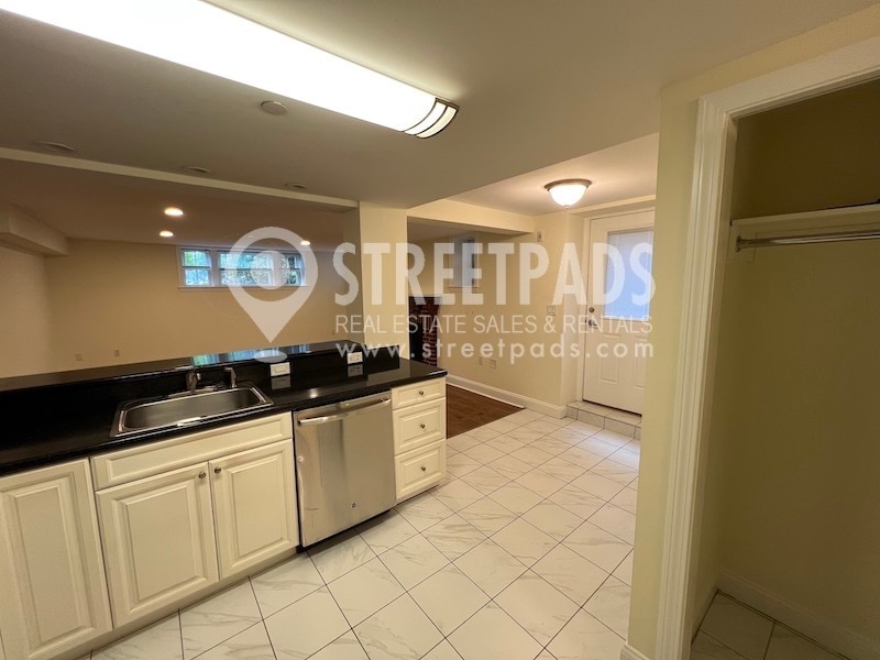 Building Photo - 55 Langdon St