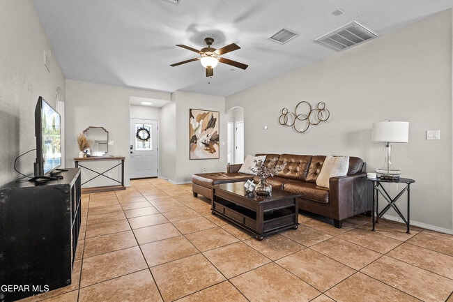 Building Photo - 14605 Christian Castle