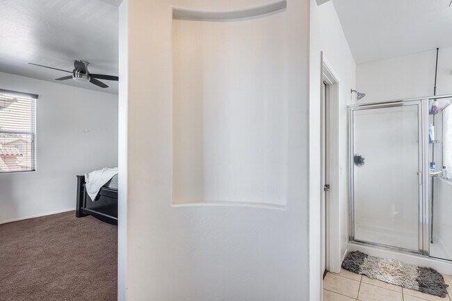 Building Photo - 11956 W Fillmore St