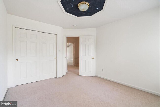 Building Photo - 13280 Maple Creek Ln
