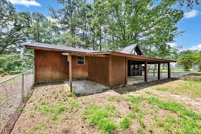 Building Photo - 441 Co Rd 539
