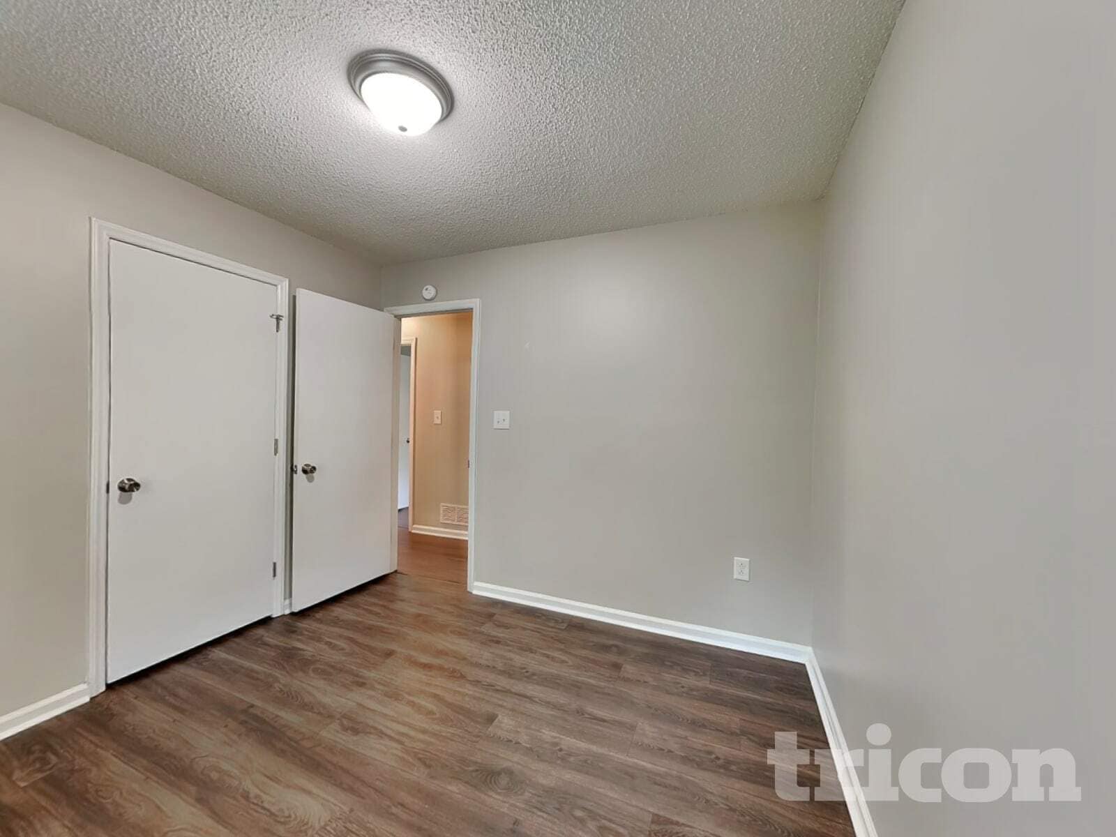 Building Photo - 9708 Kent Village Dr