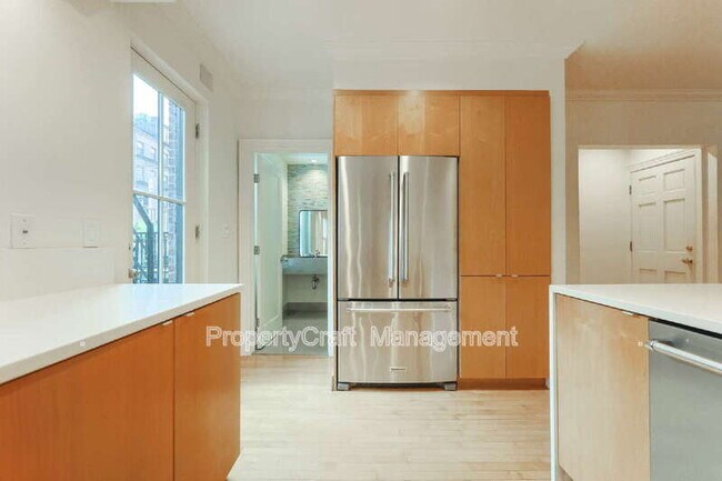 Building Photo - 29 E Springfield St