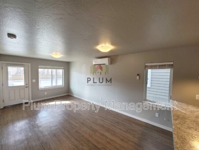 Building Photo - 2416 McDonald Ave