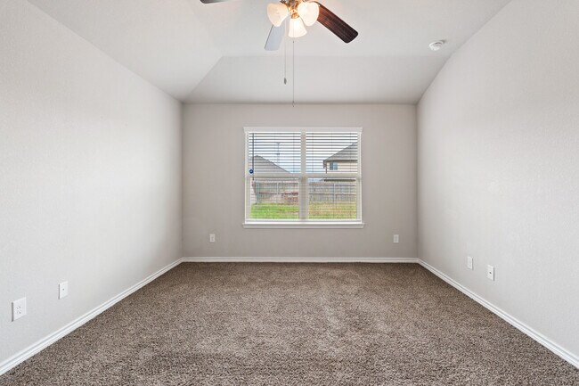 Building Photo - Natchez Home