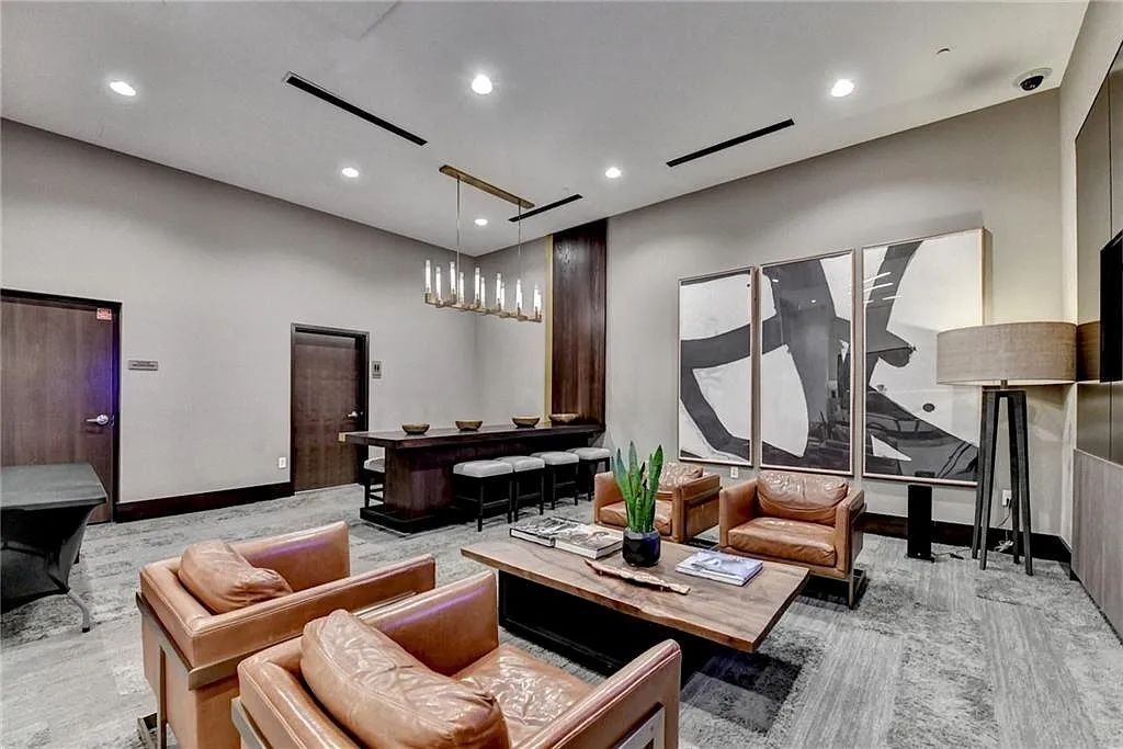 Building Photo - 855 Peachtree St NE