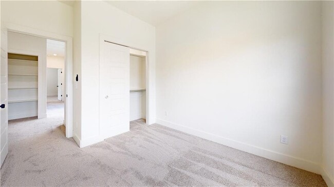 Building Photo - 510 W Olive St