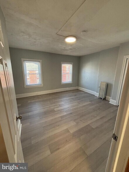 Building Photo - 318 E Marshall St