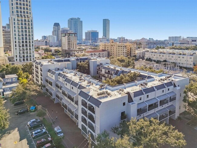 Building Photo - 105 4th Ave NE