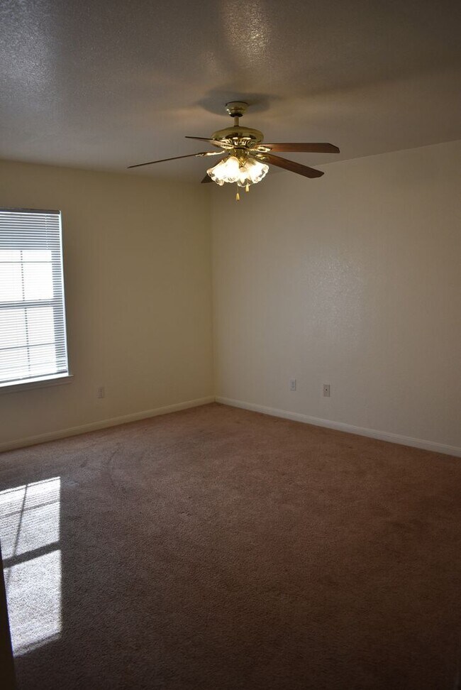 Building Photo - 3800 Pecos Dr