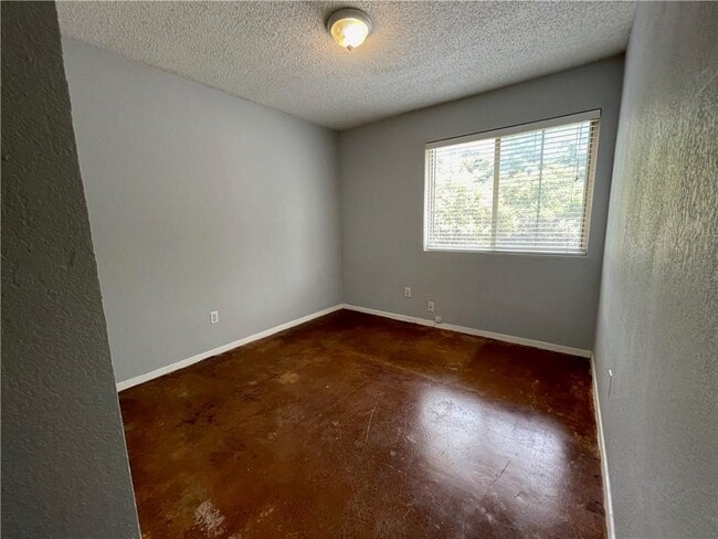 Building Photo - 7712 Elderberry Dr