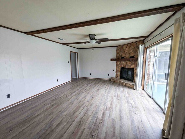 Building Photo - Updated 3 bed/ 2 bath home in South Bossier