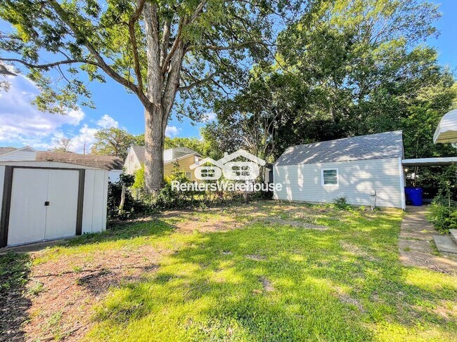 Building Photo - 1341 Boxwood Cir