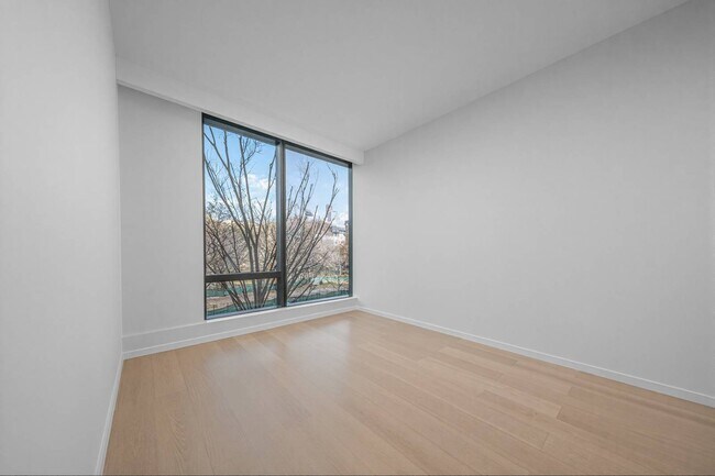 Building Photo - 11-36-36 45th Rd