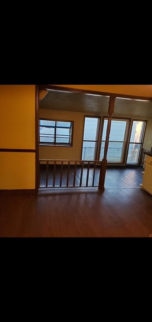 Building Photo - 1403 N Atlanta Pl