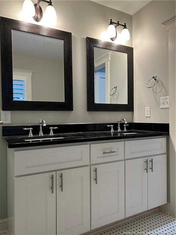 Building Photo - 1432 Summitt Ave