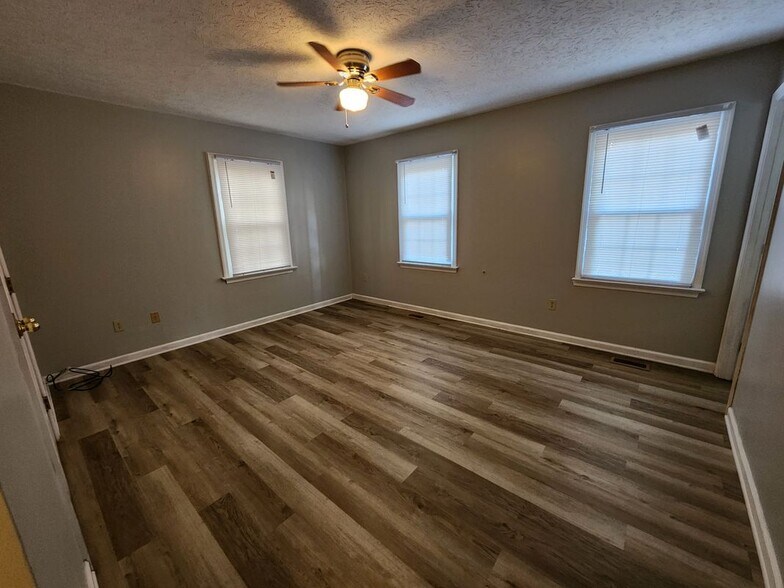 Building Photo - 27 Braxton Dr