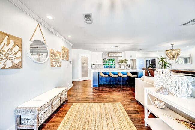 Building Photo - 864 Appleby St