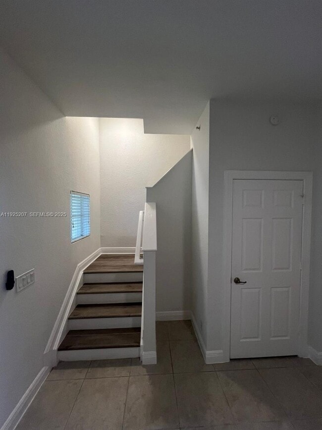 Building Photo - 22 SW 6th Ct