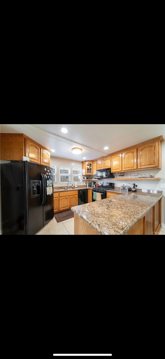 Building Photo - 4564 W 156th St