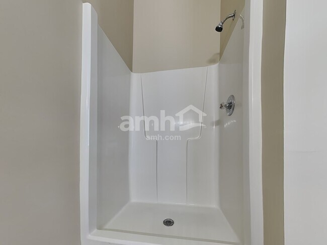 Building Photo - 705 Compton Ln