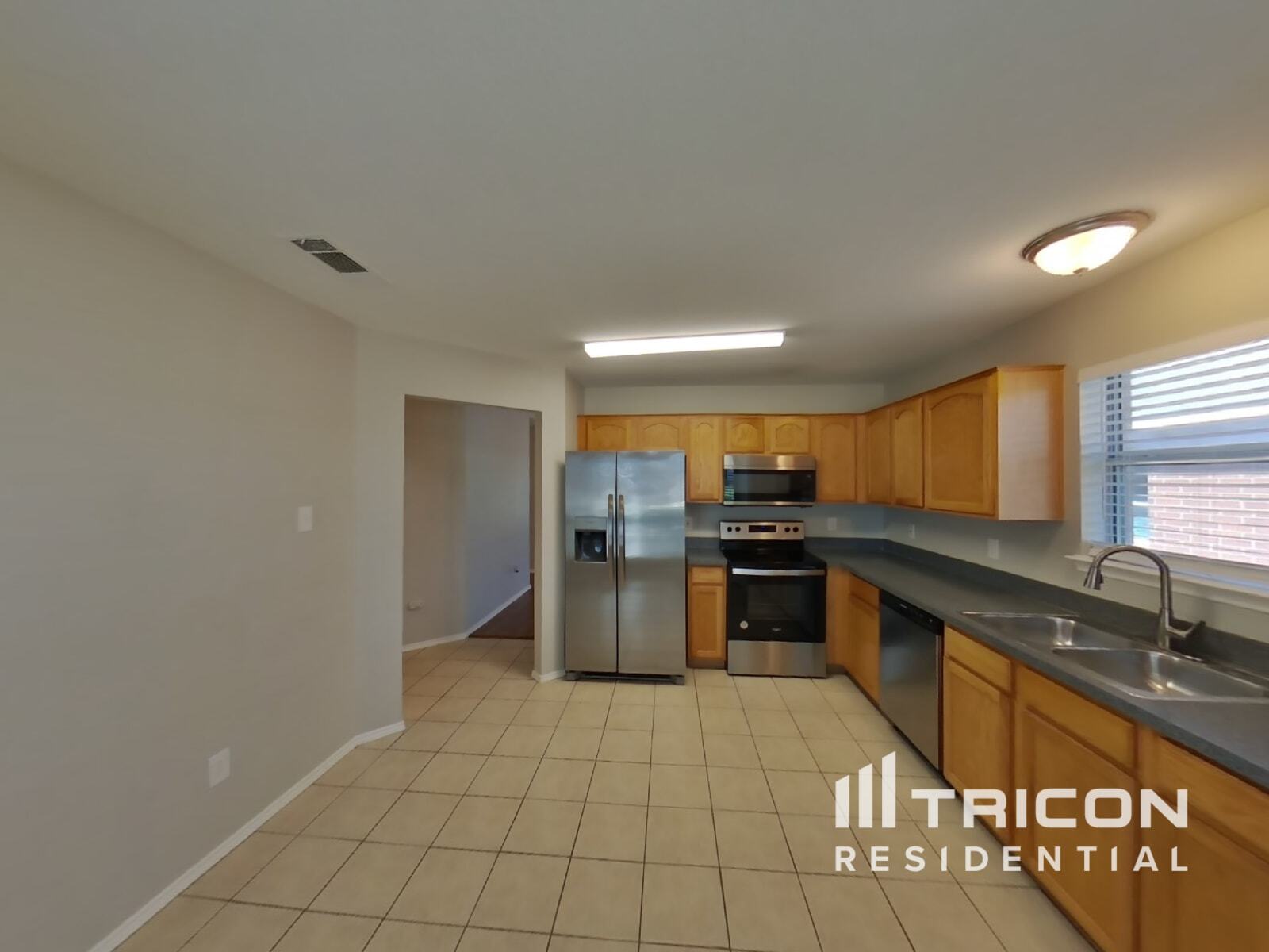 Building Photo - 745 Buffalo Springs Dr