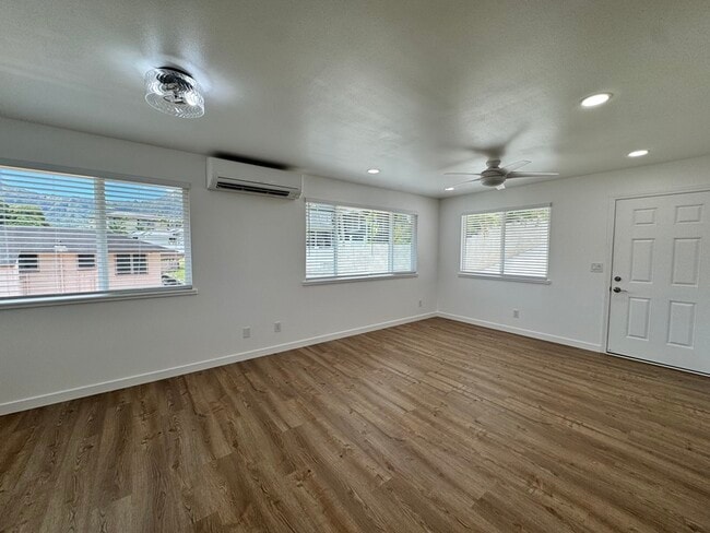Building Photo - 45-669 Waiawi St