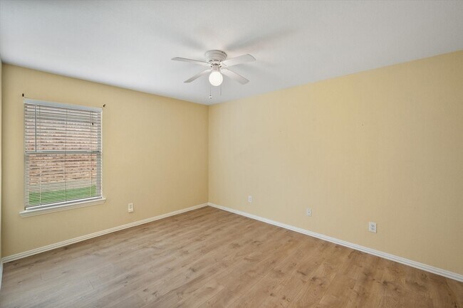Building Photo - 600 Dover Park Trail