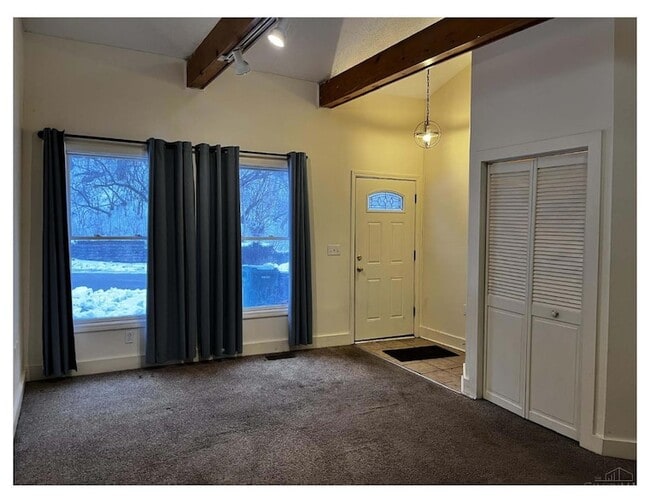 Building Photo - 67 Mulberry St