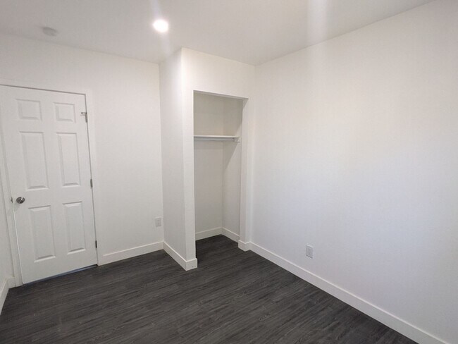 Building Photo - Wonderful 3-bedroom: