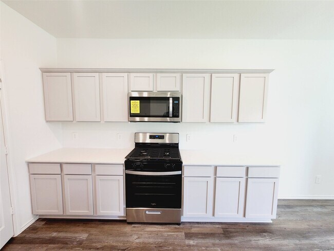 Building Photo - 40746 Rosemary Rain Ln