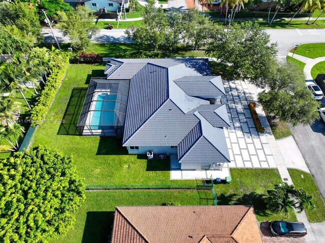 Building Photo - 6402 SW 93rd Pl