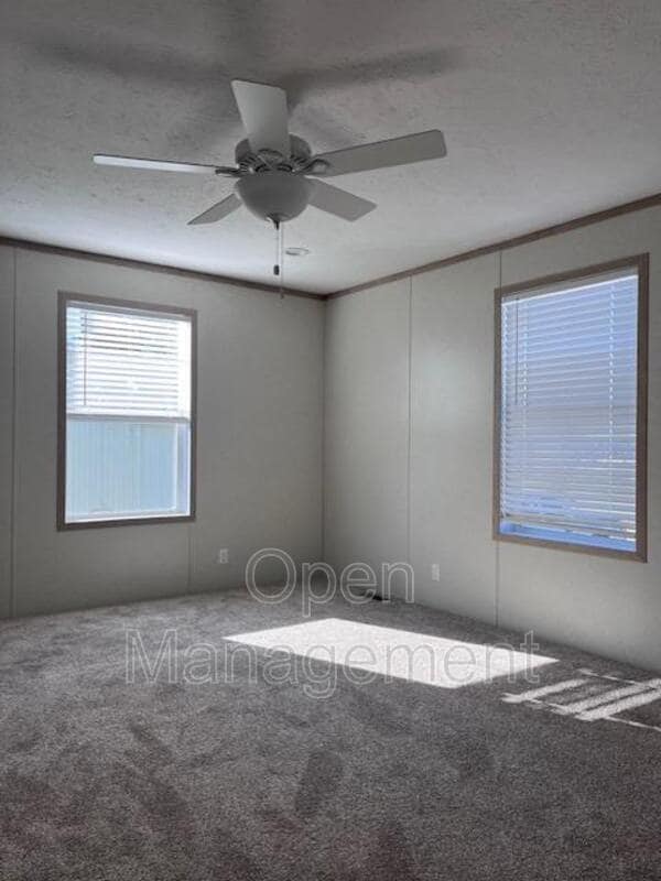 Building Photo - 2301 SW Oralabor Rd