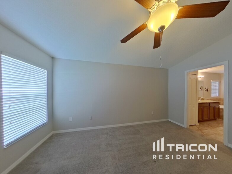 Building Photo - 16668 Myrtle Sand Dr