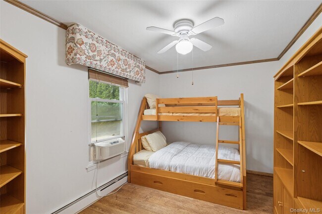 Building Photo - 3 Meadowgrass Ln