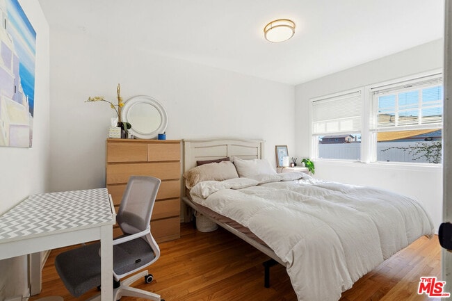 Building Photo - 15203 Yukon Ave