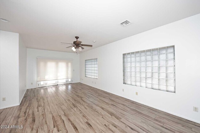 Building Photo - 6006 N 5th Pl