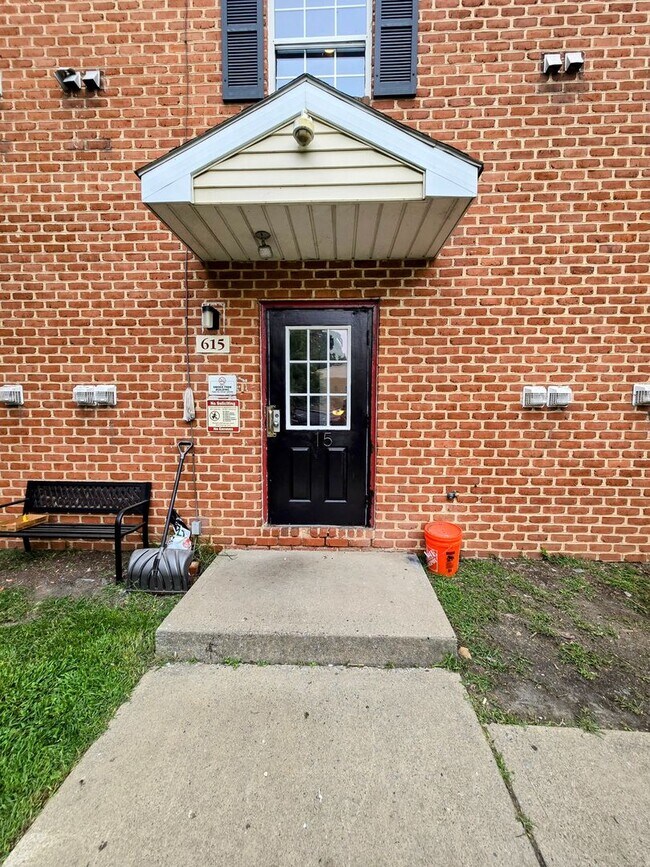 Building Photo - Washington Crossings