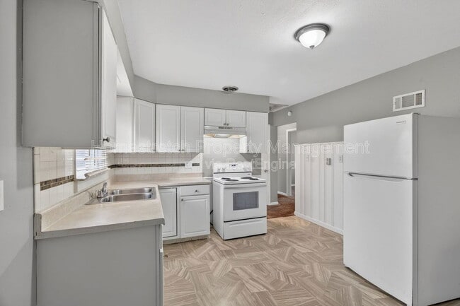 Building Photo - 12070 Garden Ln