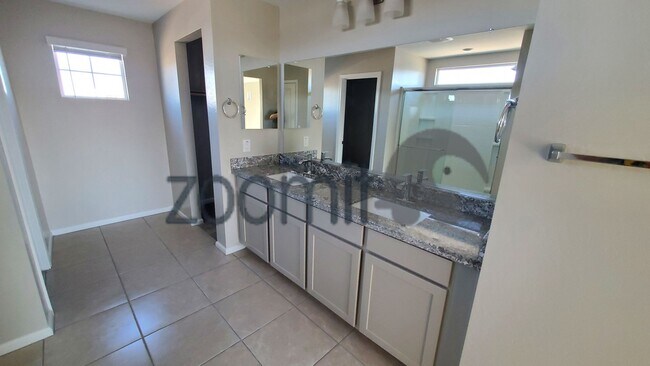 Building Photo - Casa Vista, Beautiful Home!