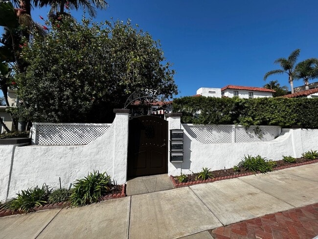Building Photo - 257 Granada Ave