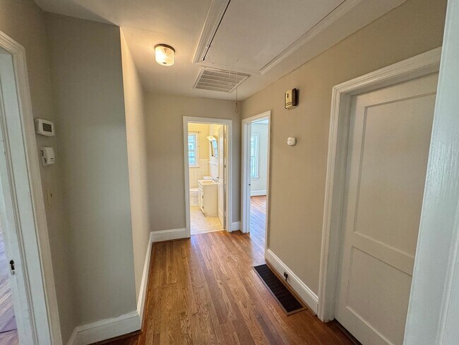 Building Photo - Statesville - 3BR/2BA + Carport