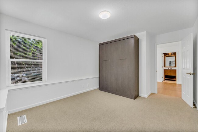 Building Photo - Interior Style you want, in the School zones you want, Plus Panoramic Views!