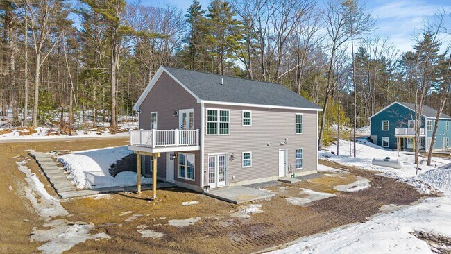 Building Photo - 142 S Main St