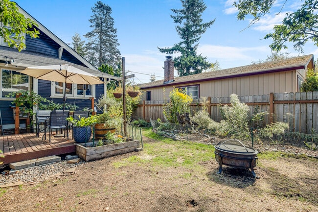 Building Photo - 5103 SE 64th Ave