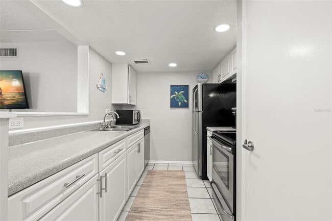 Building Photo - 8911 Blind Pass Rd