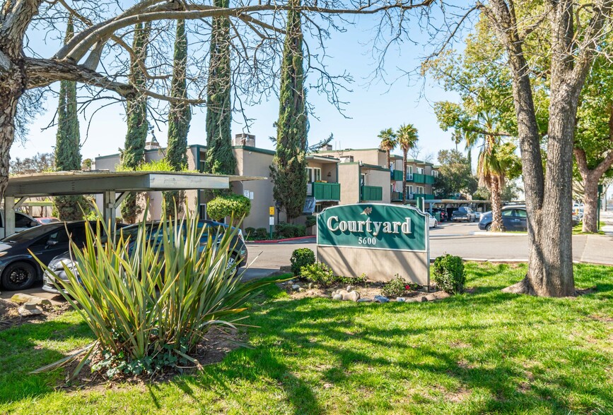 Primary Photo - Courtyard Apartments